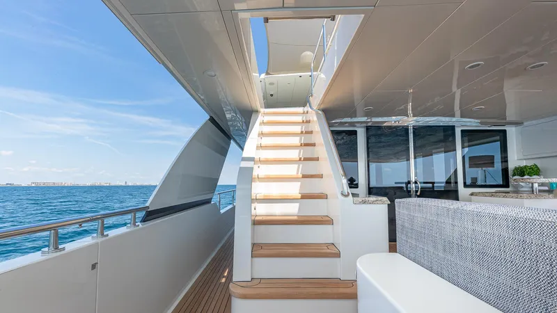 Slide: The Image of Ocean Alexander Motor Yacht Flybridge Model 2015 - 55