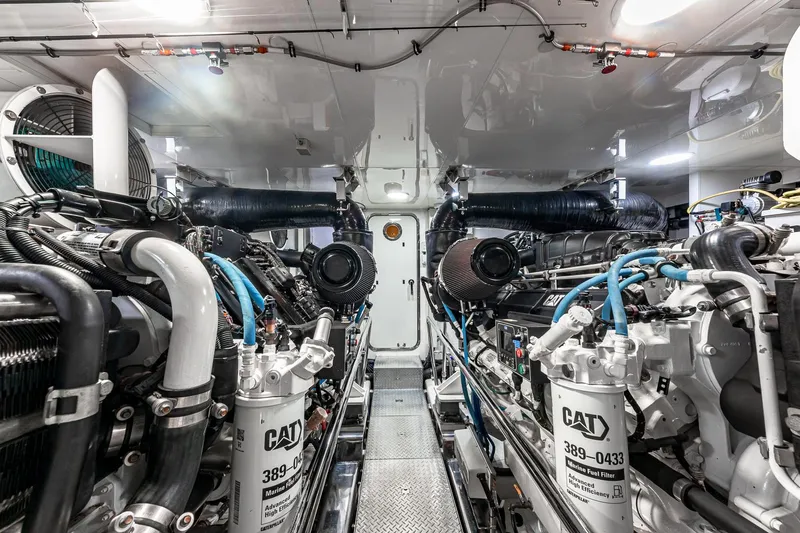 Slide: The Image of Ocean Alexander Motor Yacht Flybridge Model 2015 - 90