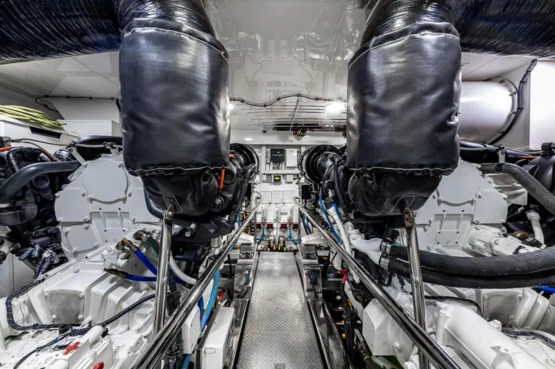 Slide: The Image of Ocean Alexander Motor Yacht Flybridge Model 2015 - 91