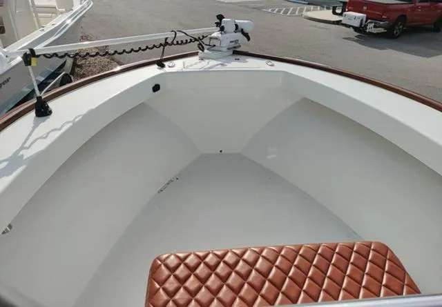 Slide: The Image of Other 28 VALENTINO 2022 - 13