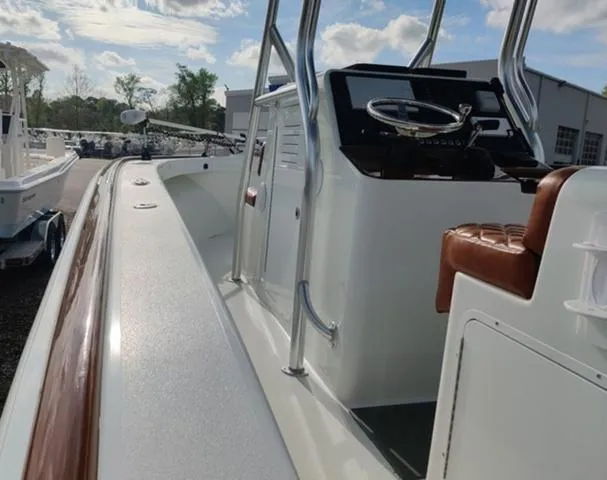 Slide: The Image of Other 28 VALENTINO 2022 - 15