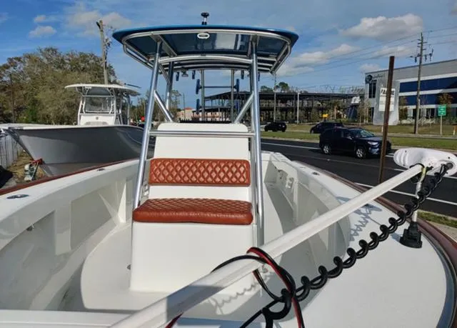 Slide: The Image of Other 28 VALENTINO 2022 - 3