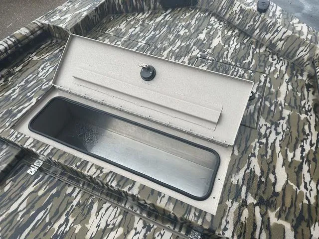 Slide: The Image of Avid 18 Commander 2025 - 21