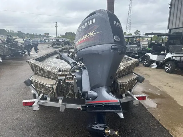 Slide: The Image of Avid 18 Commander 2026 - 12