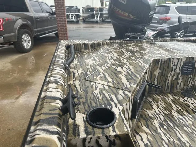 Slide: The Image of Avid 18 Commander 2026 - 28