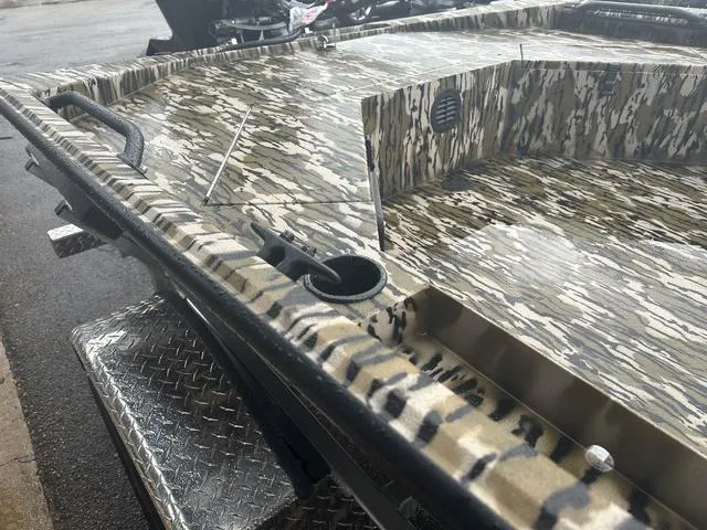 Slide: The Image of Avid 18 Commander 2026 - 8