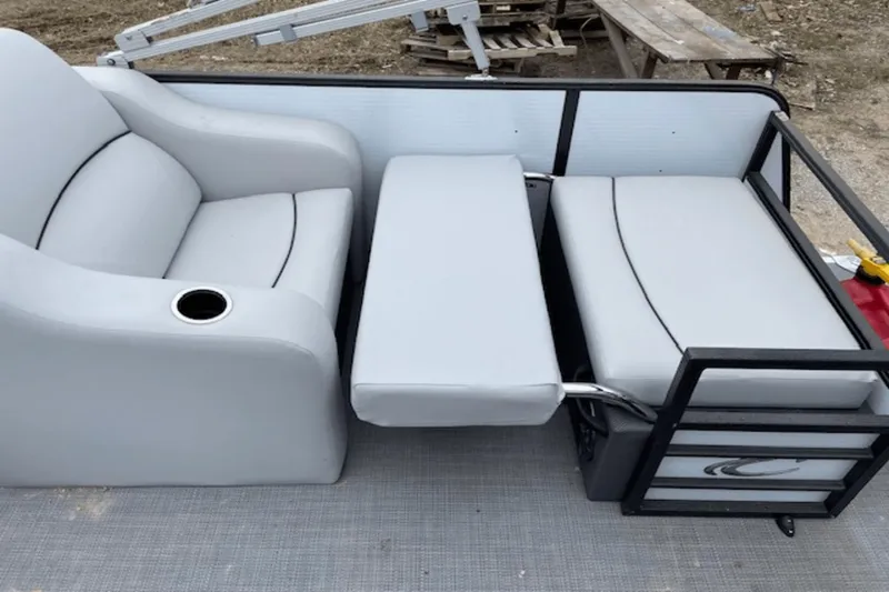 Slide: The Image of Crest CLASSIC 220LX 2021 - 5