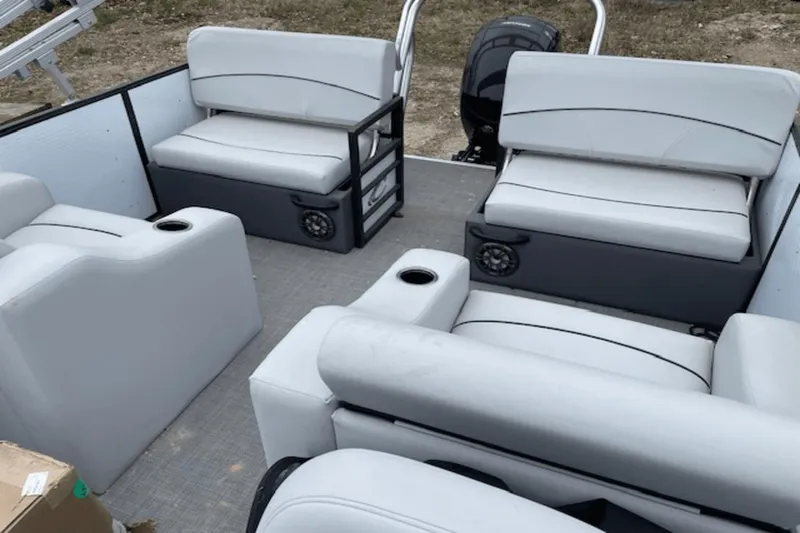 Slide: The Image of Crest CLASSIC 220LX 2021 - 6