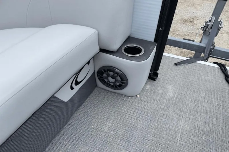 Slide: The Image of Crest CLASSIC 220LX 2021 - 8