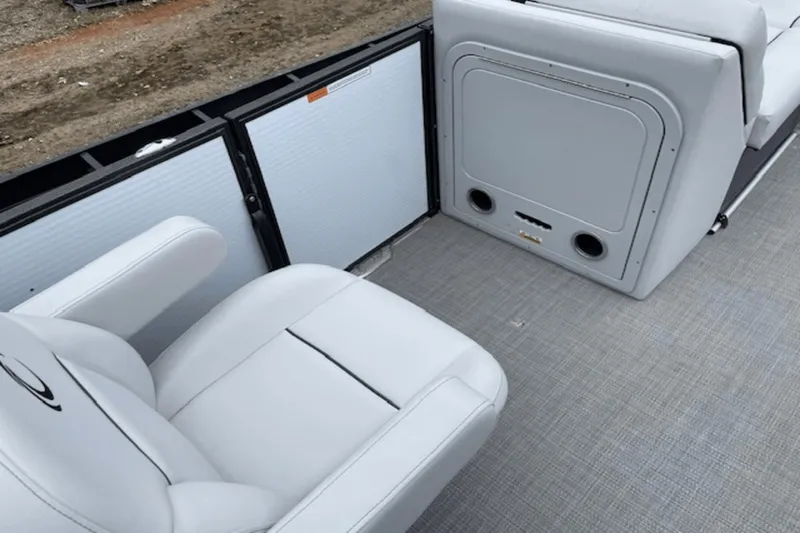 Slide: The Image of Crest CLASSIC 220LX 2021 - 9