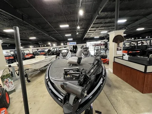 Slide: The Image of Nitro Z19 Pro 2024 - 5