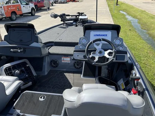 Slide: The Image of Nitro Z19 Pro 2024 - 7