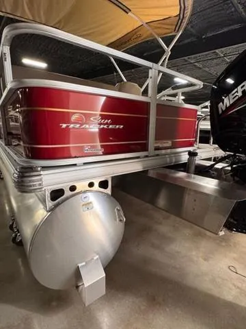 Slide: The Image of Sun Tracker Party Barge 18 DLX 2024 - 7