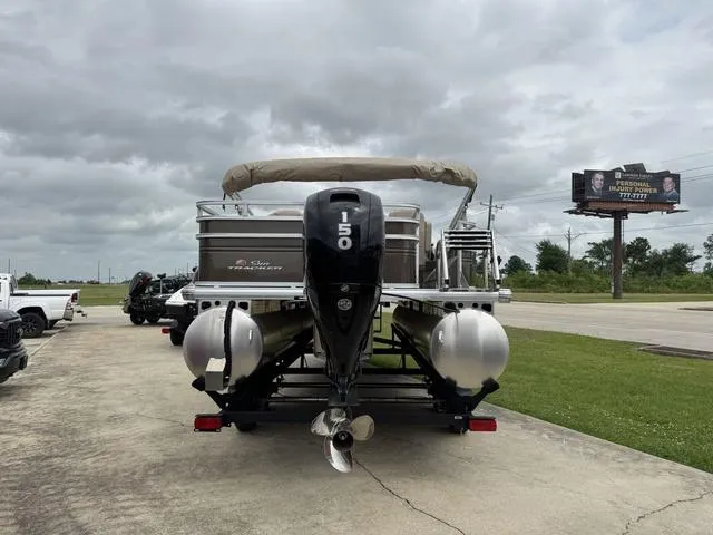 Slide: The Image of Sun Tracker SportFish™ 22 DLX 2024 - 4