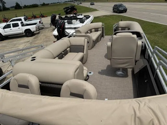 Slide: The Image of Sun Tracker SportFish™ 22 DLX 2024 - 5