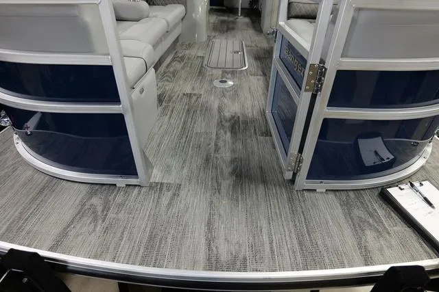 Slide: The Image of Ranger 223C 2024 - 5