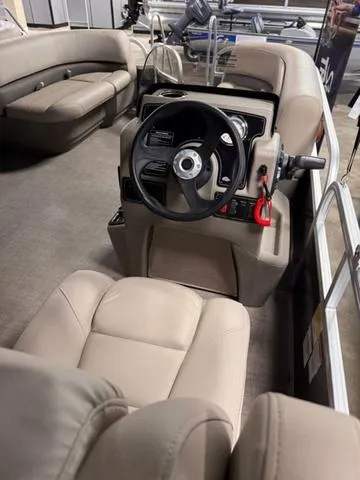 Slide: The Image of 2024 Sun Tracker PARTY BARGE® 16 DLX with Mercury outboard motor and boarding ladder. - 4