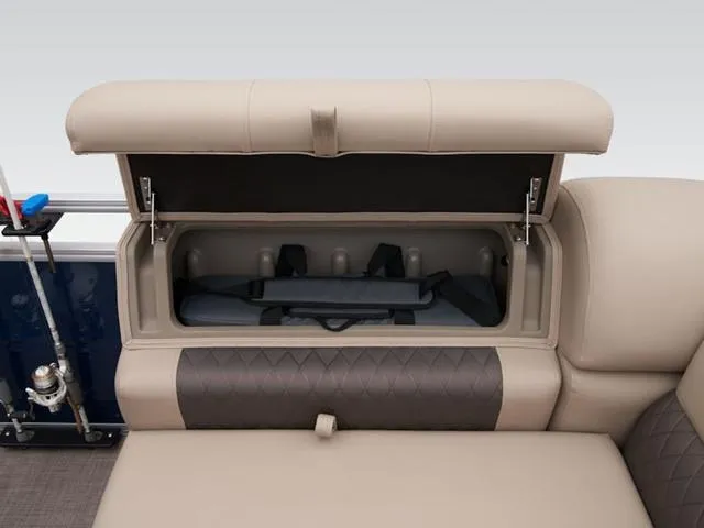 Slide: The Image of Sun Tracker Fishin' Barge 22 XP3 2024 - 7