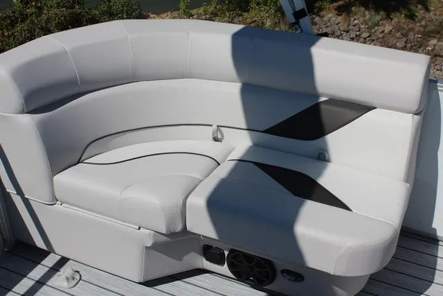 Slide: The Image of SunCatcher Select 20RC 2024 - 18