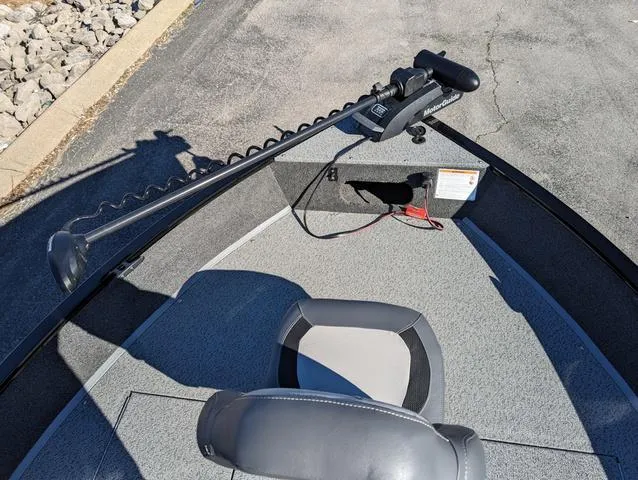 Slide: The Image of Lowe Fishing Machine 1775WT 2024 - 11