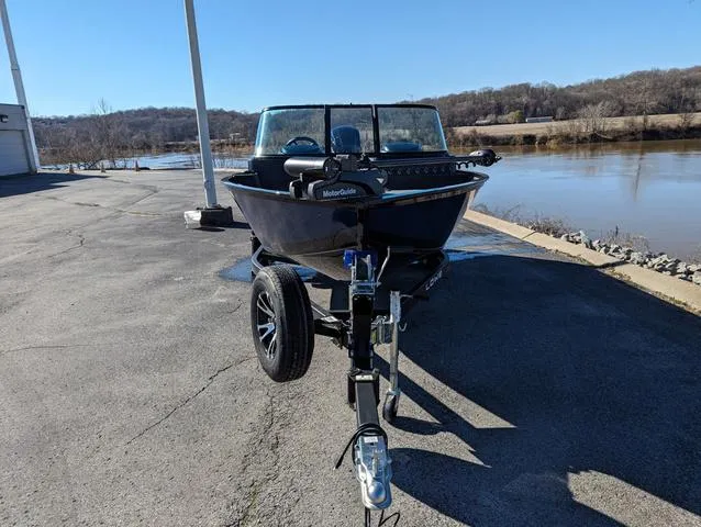 Slide: The Image of Lowe Fishing Machine 1775WT 2024 - 2