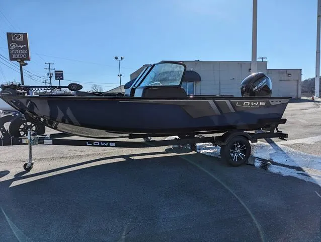 Slide: The Image of Lowe Fishing Machine 1775WT 2024 - 3