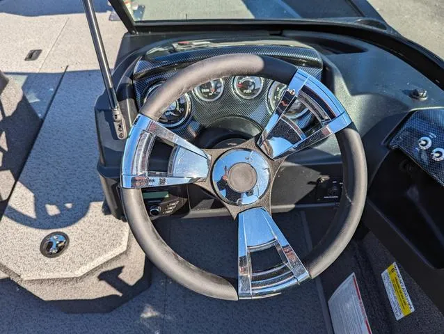 Slide: The Image of Lowe Fishing Machine 1775WT 2024 - 6