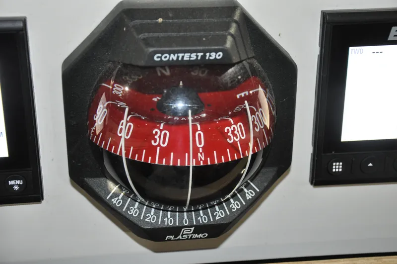 Slide: The Image of Arcona 435 2020 - 102