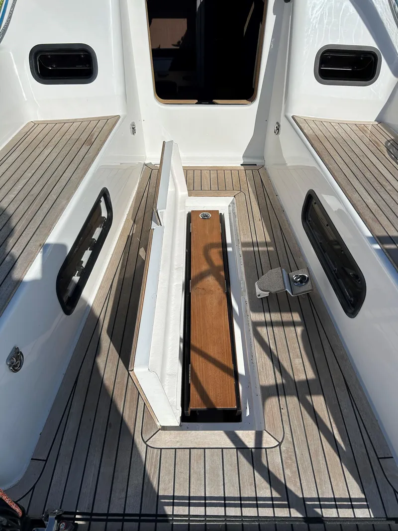 Slide: The Image of Sistership - 137