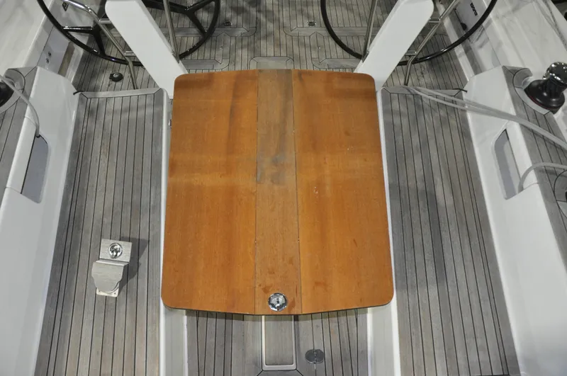 Slide: The Image of Arcona 435 2020 - 95