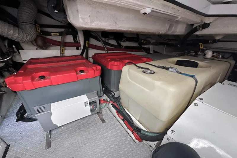 Slide: The Image of Engine room of 2020 Azimut 40 Verve with batteries and fuel tank. - 32
