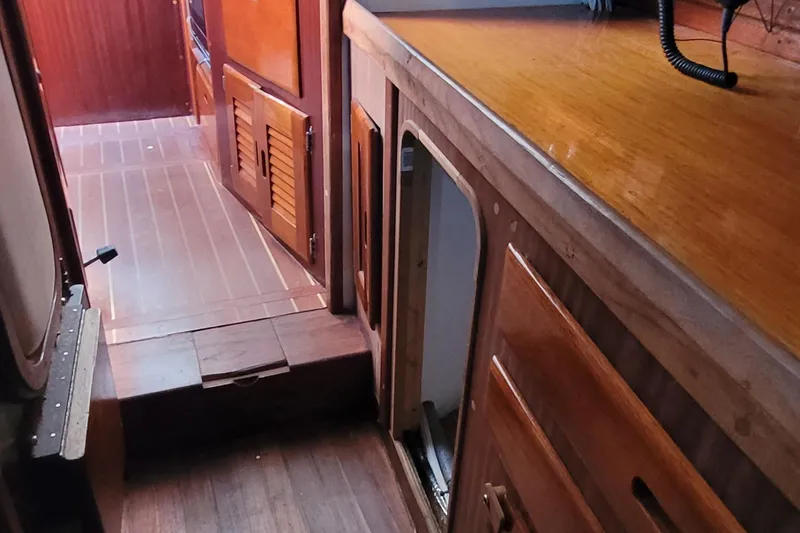 Slide: The Image of Westsail Ketch 1976 - 97