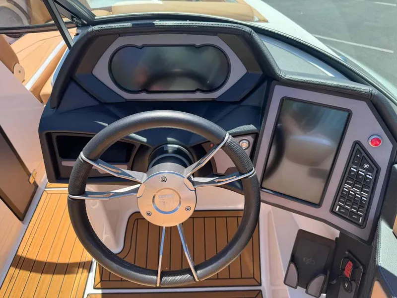 Slide: The Image of MasterCraft XStar S 2024 - 12