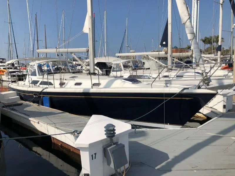 The Image of 2007 Catalina MkII sailboat docked at a marina. - 0