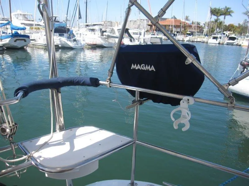 Slide: The Image of Catalina MkII 2007 sailboat with Magma grill at marina. - 24
