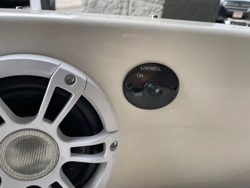 Slide: The Image of 2024 Stingray 191 DC livewell switch and speaker detail. - 6