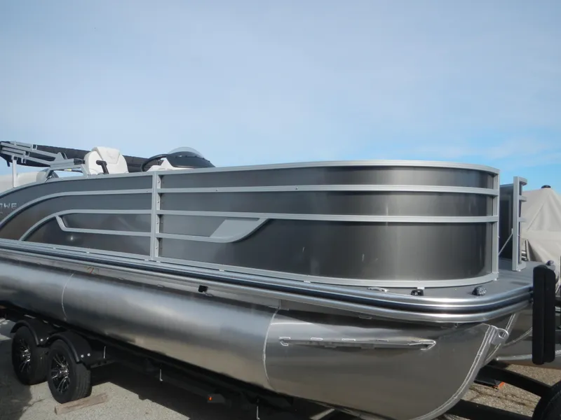 Slide: The Image of 2024 Lowe SF 212 WT pontoon boat on trailer. - 0