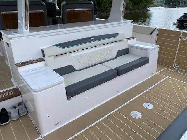 Slide: The Image of Regal 50 SAV 2025 - 13