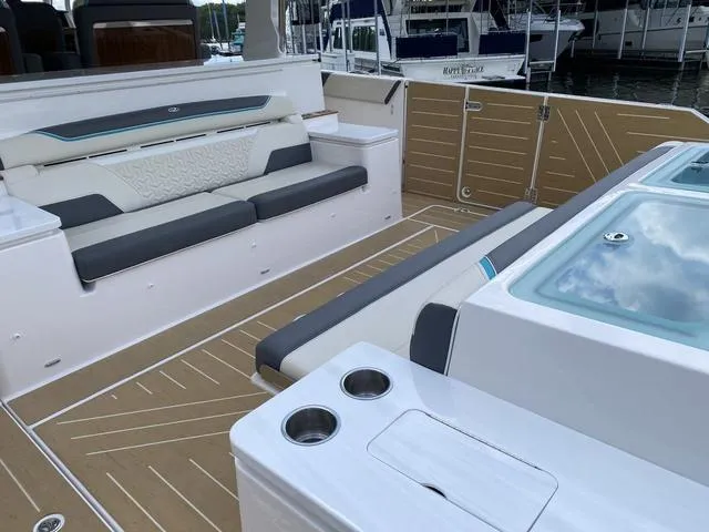 Slide: The Image of Regal 50 SAV 2025 - 14