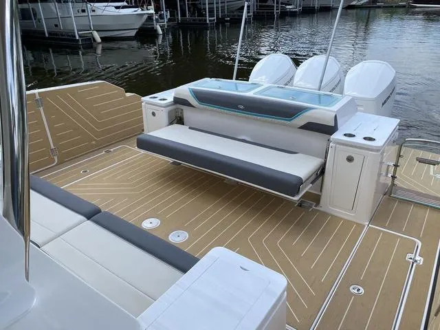 Slide: The Image of Regal 50 SAV 2025 - 16