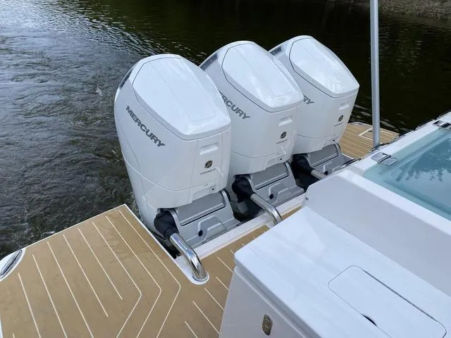 Slide: The Image of Regal 50 SAV 2025 - 18