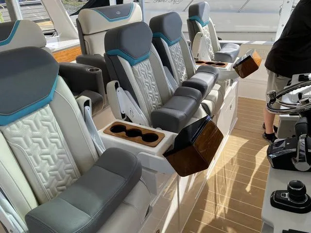 Slide: The Image of Regal 50 SAV 2025 - 21