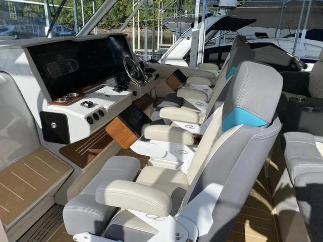 Slide: The Image of Regal 50 SAV 2025 - 22