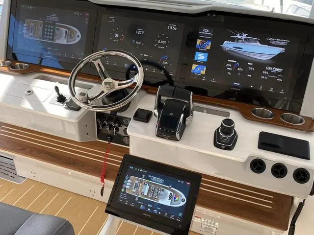 Slide: The Image of Regal 50 SAV 2025 - 23