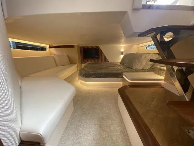 Slide: The Image of Regal 50 SAV 2025 - 35