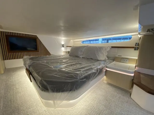 Slide: The Image of Regal 50 SAV 2025 - 36