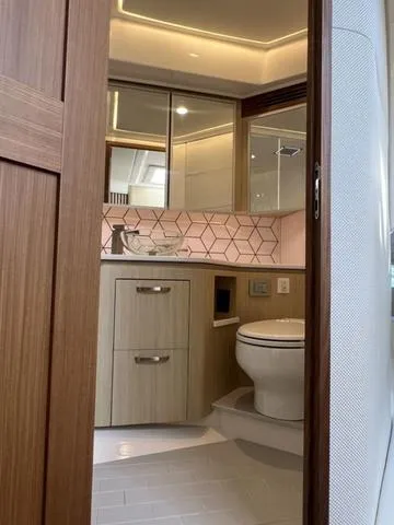 Slide: The Image of Regal 50 SAV 2025 - 40