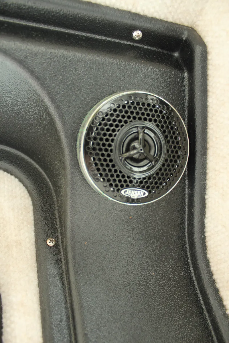 Slide: The Image of Speaker detail in 2020 Parker 2520 XL Deep Vee Sport Cabin boat interior. - 38