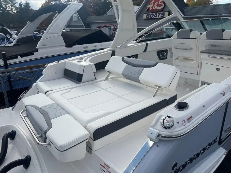 Slide: The Image of Chaparral 280 OSX 2024 - 51