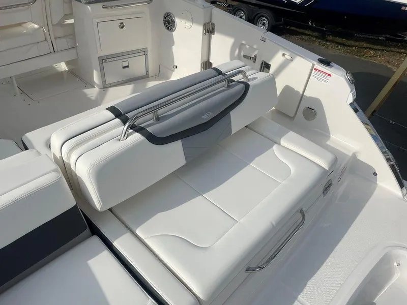 Slide: The Image of Chaparral 280 OSX 2024 - 52